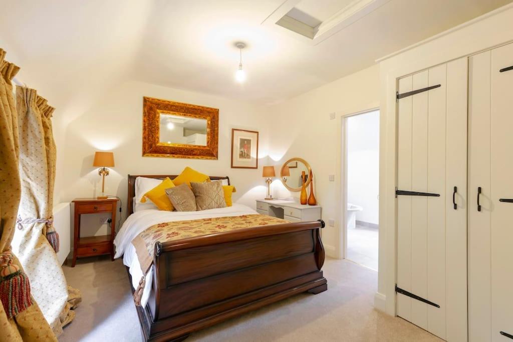 Dorney Windsor Legoland 5 Star Stay For Upto 14 Guests Екстериор снимка