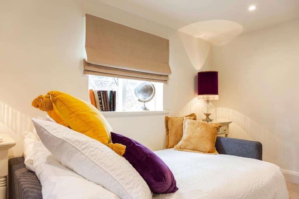 Dorney Windsor Legoland 5 Star Stay For Upto 14 Guests Екстериор снимка